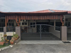 Nazirin Homestay Lumut